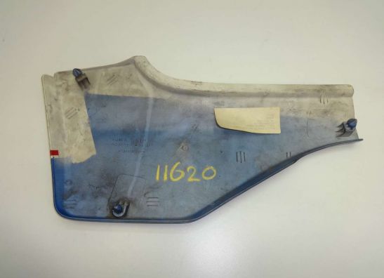 Rechter zijkuip klein Honda VF 700  750 F