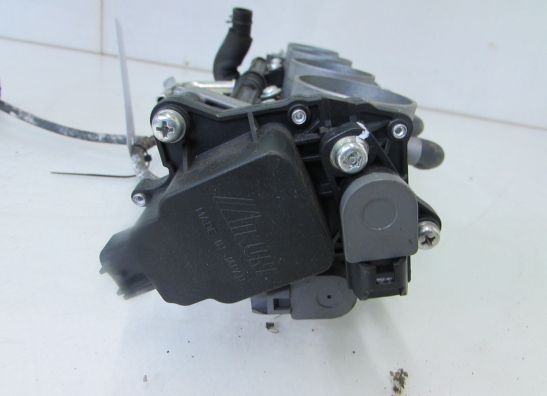 Throttle body Suzuki GSR 750