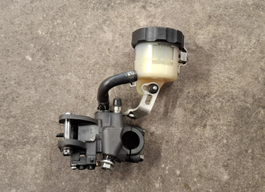 Front brake master cylinder  Suzuki GSX R 600