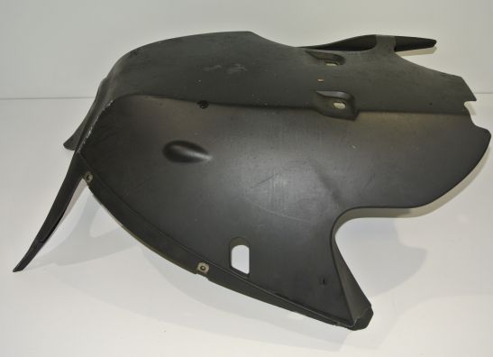 Cowl V shape under BMW K 1200 GT