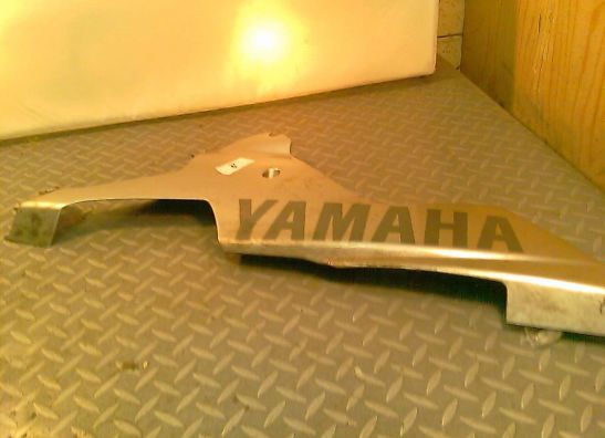 Linker onderkuip Yamaha YZF R1