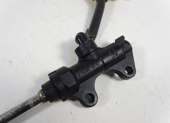 Rempomp achter Triumph Sprint ST 1050