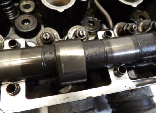 Cylinder head Kawasaki GPZ 900