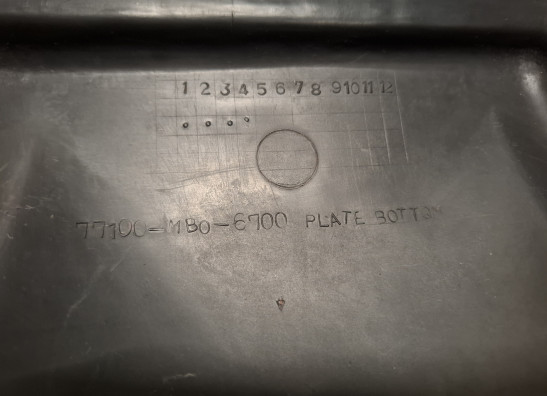 Zadel Honda VF 700  750 S Sabre