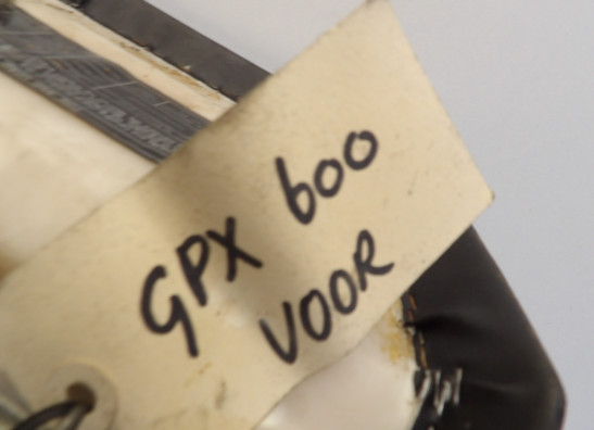 Zadel Kawasaki GPX 600