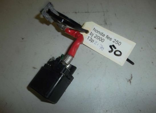 Startmotor relais Honda Fes 250