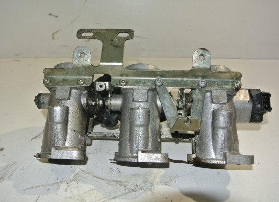 Gasklephuis Triumph Sprint ST 955