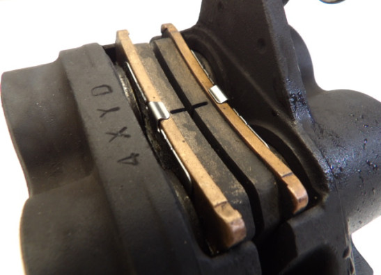 Remklauw links voor Yamaha FJR 1300