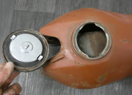 Benzintank Armstrong MT 500