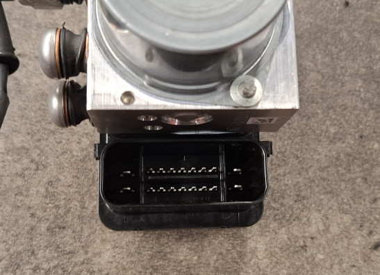 ABS pomp Husqvarna Vitpilen 701 