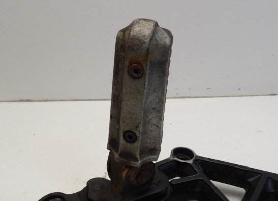 Fussrastetrager vorne links Kawasaki GPZ 750