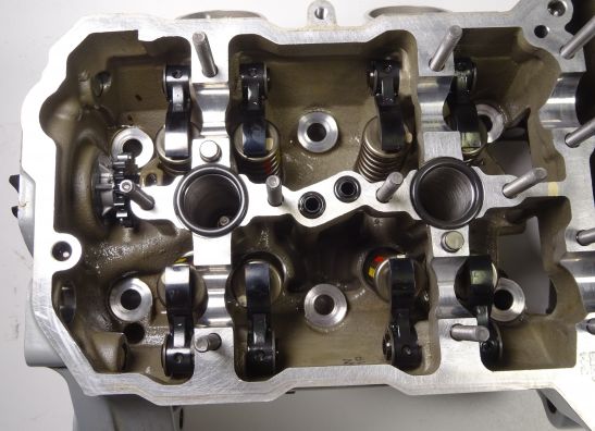 Cylinder head BMW F 800 S - ST