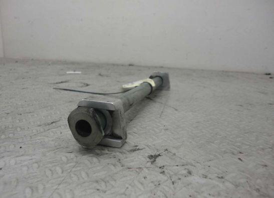 Rear axle Triumph Street Triple 675