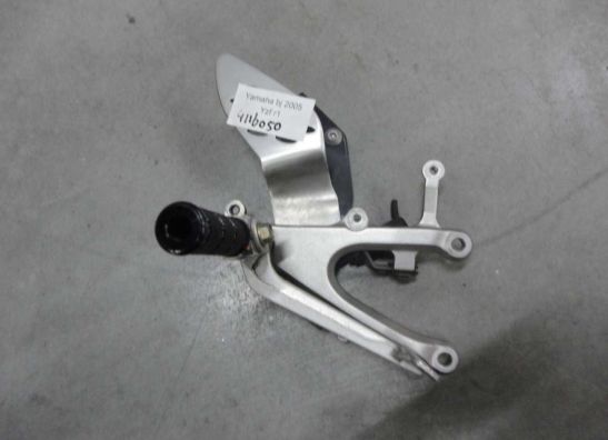 Main step holder right Yamaha YZF R1