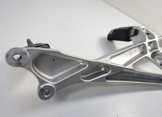 Fussrastetrager vorne links BMW K 1300 GT