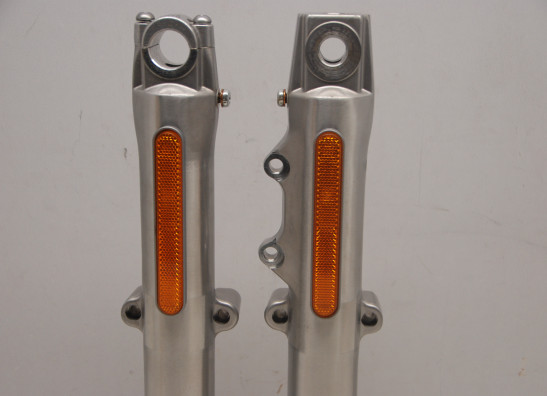 Fork pipe outside Harley Davidson Softtail