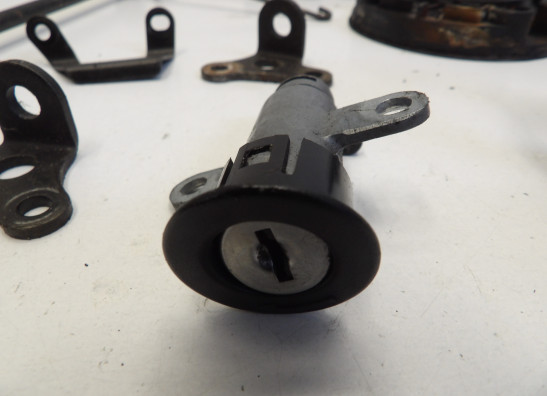 Slotenset Yamaha TDM