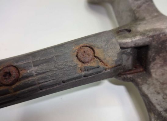 Fussrastetrager vorne links Yamaha TDM