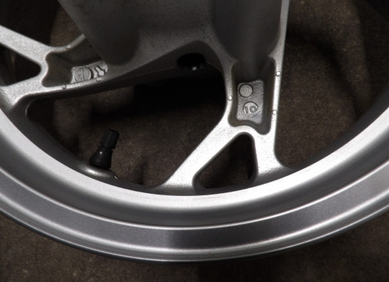 Front Wheel Suzuki Burgman 400